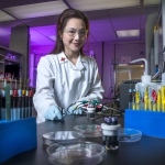 Rebecca Lai in lab