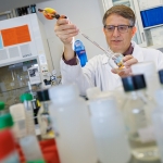 Edgar Cahoon in lab